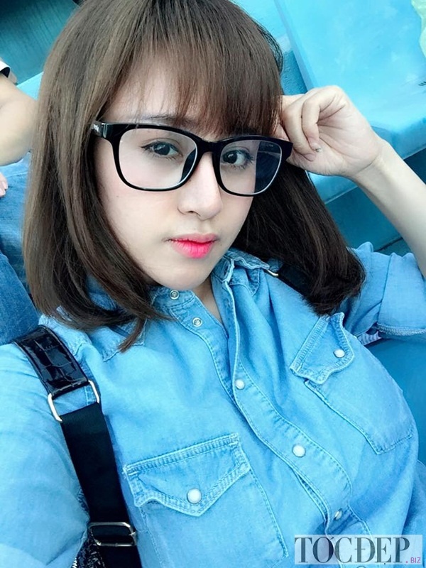 99+ Hình ảnh gái xinh tóc ngắn 2k4 2k5 2k6 đeo kính cute - THCS Hồng Thái